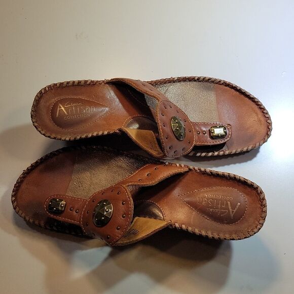 CLARKS ARTISAN COLLECTION WEDGE THONG SANDAL - Picture 10 of 13